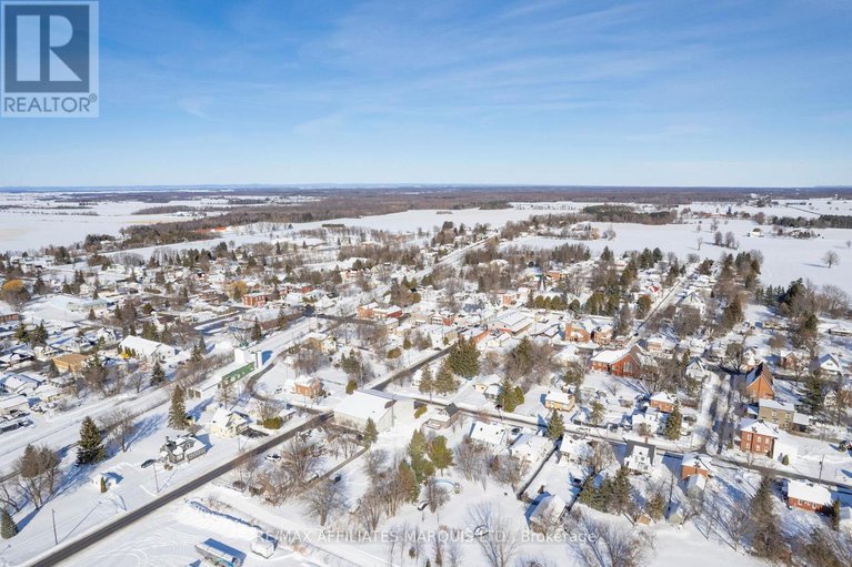 29365860/14-spring-street/maxville/north-glengarry/ontario/K0C1T0_37