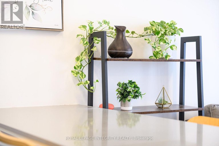 29588474/604-255-bay-street/ottawa-centre/ottawa/ontario/K1R0C5_17