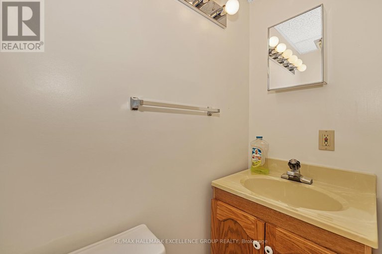 29093671/67-710-coronation-avenue/riverview-park/ottawa/ontario/K1G4G7_39