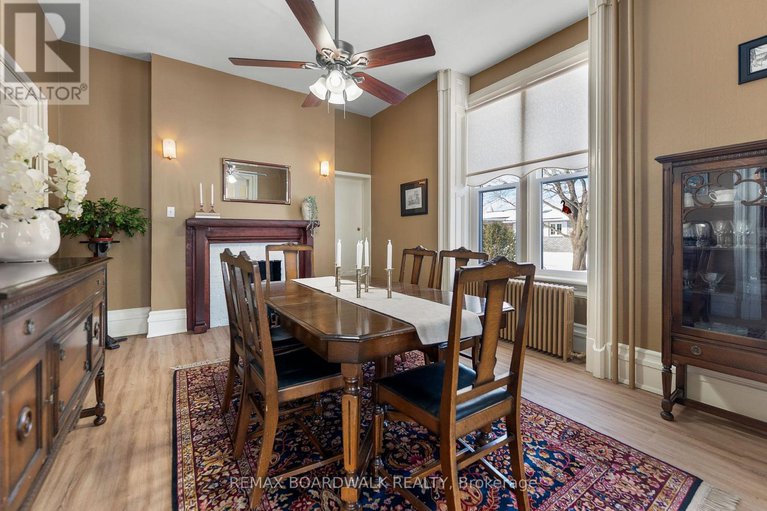 29405267/532-st-lawrence-street/winchester/north-dundas/ontario/K0C2K0_11