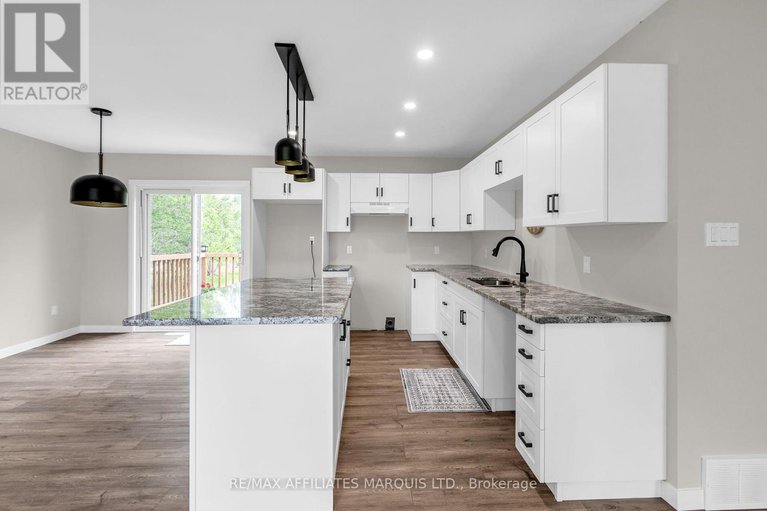 28328340/18222-patrick-street/south-glengarry-charlottenburgh-twp/south-glengarry/ontario/K0C2J0_14