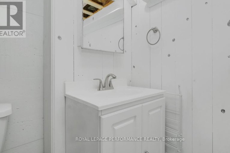 29647561/1638-abbey-road/riverview-park/ottawa/ontario/K1G0H3_34