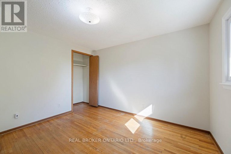 28986692/60-westpark-drive/blackburn-hamlet/ottawa/ontario/K1B3E5_24
