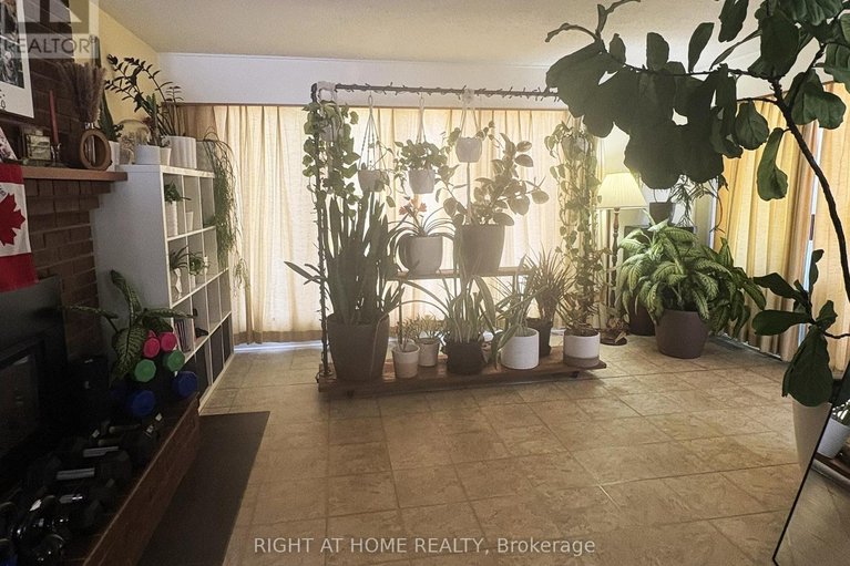 29659131/793-river-road/riverside-southgloucester-glen/ottawa/ontario/K4M0T9_11