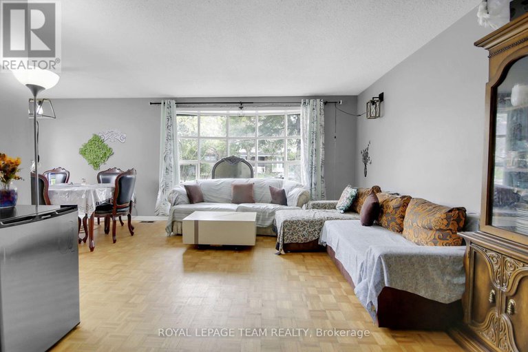 28494304/52-bowhill-avenue/borden-farmstewart-farmcarleton-heightsparkwood-hills/ottawa/ontario/K2E6S7_12