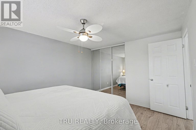 29425868/463f-moodie-drive/arbeatha-park/ottawa/ontario/K2H8T7_9