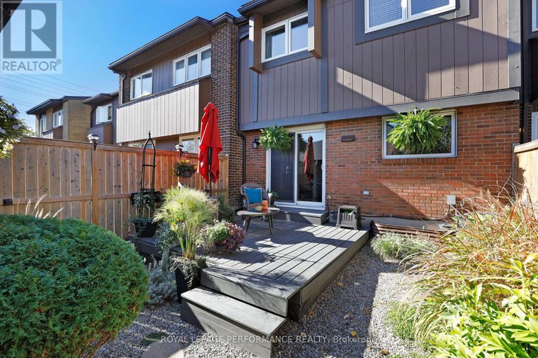 28988319/147-2111-montreal-road/beaconwood/ottawa/ontario/K1J8M8_26
