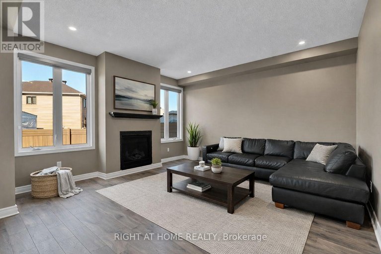 29583768/213-esturgeon-street/avalon-west/ottawa/ontario/K4A1G3_10