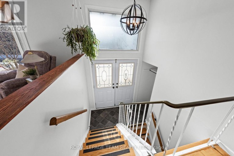 29455651/5329-driscoll-drive/manotick-long-island-nicholls-island/ottawa/ontario/K4M1E3_5