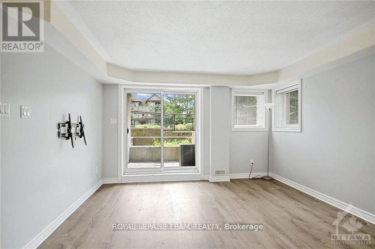 29585550/2-46-barnstone-drive/barrhaven-east/ottawa/ontario/K2G4R6_7