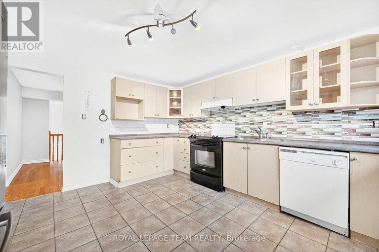 29127398/2-13-bertona-street/manordale/ottawa/ontario/K2G0W2_11