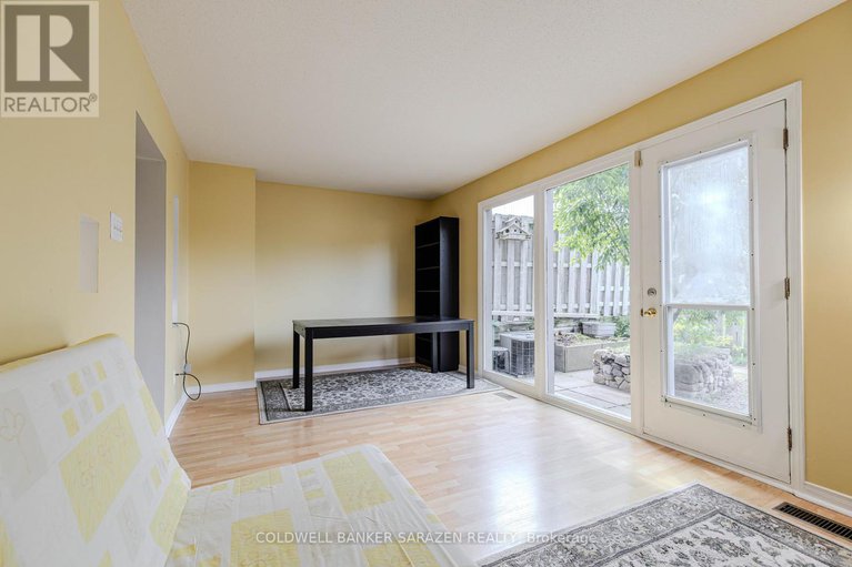 28745998/106-costello-avenue/leslie-park/ottawa/ontario/K2H7C5_23