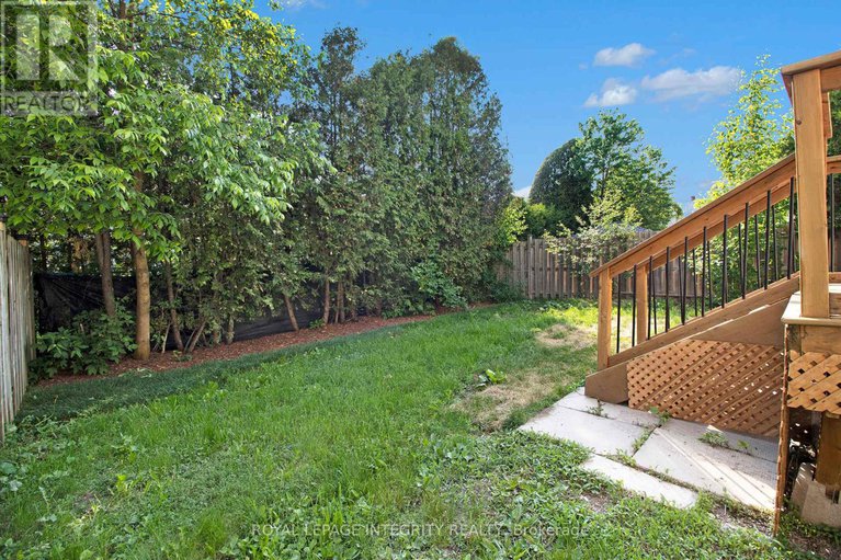 28422244/2044-wildflower-drive/queenswood-heights-south/ottawa/ontario/K1E3R5_27
