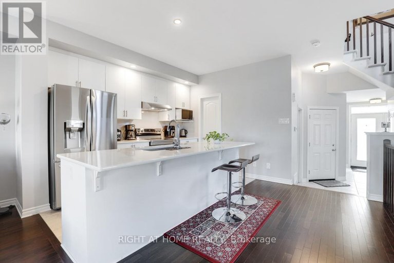 29632648/895-antonio-farley-street/camelot/ottawa/ontario/K1K2Z1_10