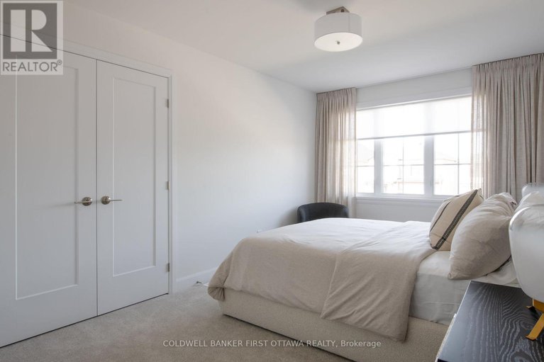 29117238/1702-rotterdam-circle/rural-kanata-central/ottawa/ontario/K2W0N5_15