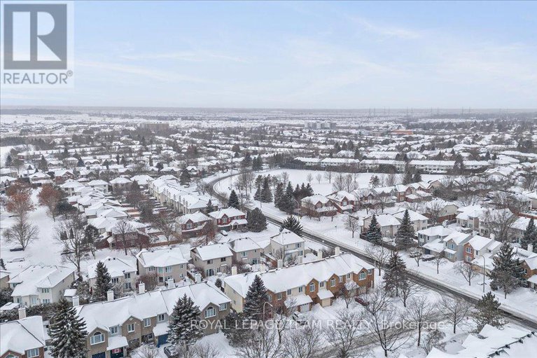 29407128/8-crownridge-drive/emerald-meadowstrailwest/ottawa/ontario/K2M2M8_38