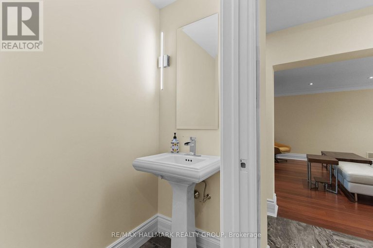 28537676/1883-barnhart-place/alta-vistafaircrest-heights/ottawa/ontario/K1H5B5_15