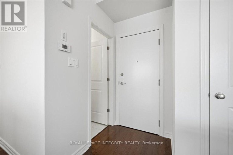 29419871/359-axis-way/mer-bleuebradley-estatesanderson-park/ottawa/ontario/K1W0L7_4