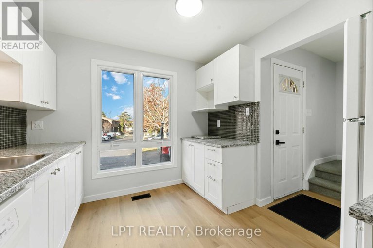 29131767/71-1743-trappist-lane/convent-glen-south/ottawa/ontario/K1C1X7_8