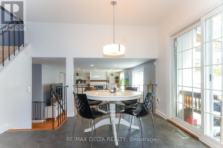 29629374/13-parklane-court/blackburn-hamlet/ottawa/ontario/K1B3H3_13