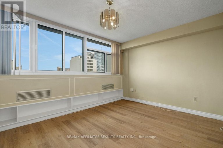 28770860/1103-500-laurier-avenue-w/ottawa-centre/ottawa/ontario/K1R5E1_24