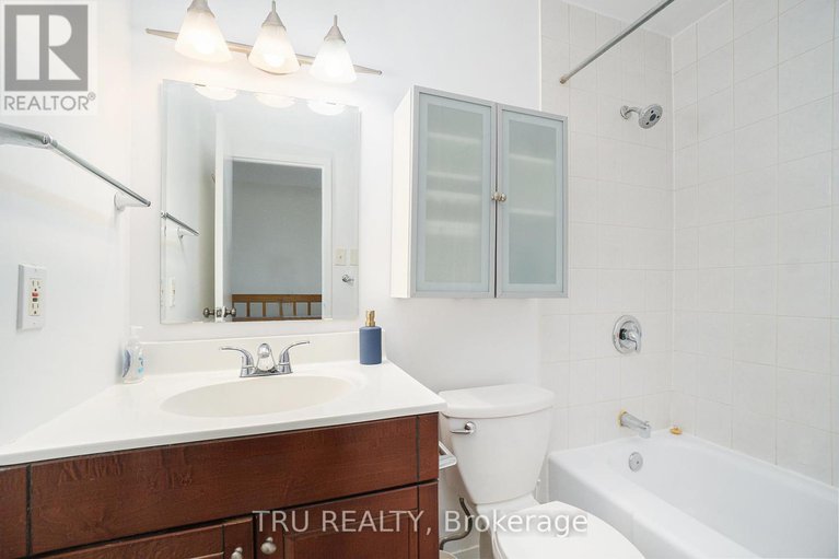 28303539/ph8-900-dynes-road/carleton-square/ottawa/ontario/K2C3L6_13