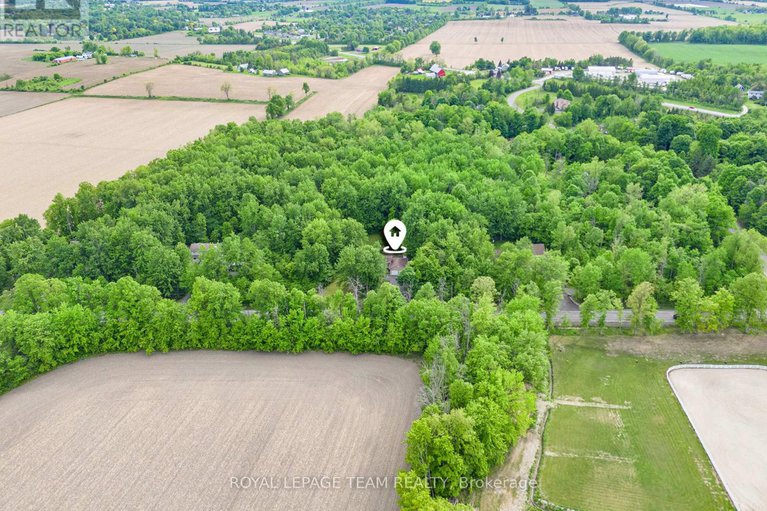 28393662/6444-third-line-road-s/north-gower/ottawa/ontario/K0A2T0_30