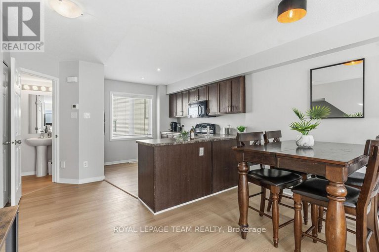 29379496/402-sadar-private/cedargrovefraserdale/ottawa/ontario/K2J3T3_21