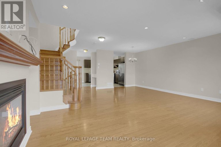 28352724/128a-centrepointe-drive/centrepointe/ottawa/ontario/K2G6B1_13