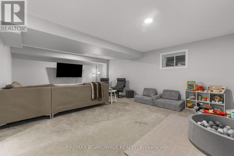 29594832/179-equitation-circle/goulbourn-twp-from-franktown-rdsouth-to-rideau/ottawa/ontario/K2V0H2_27