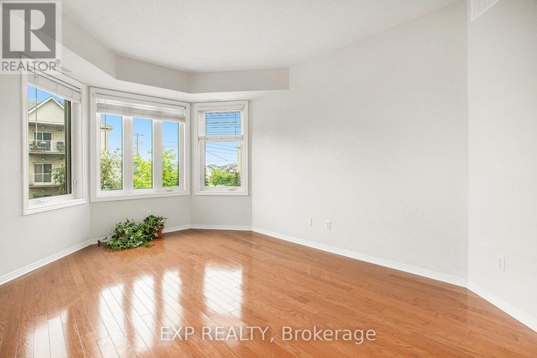 28456639/5-90-briargate-private/springridgeeast-village/ottawa/ontario/K4A0C4_4