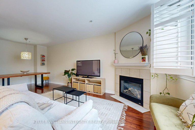 28039095/245-cumberland-street/lower-townbyward-market/ottawa/ontario/K1N8W6_8