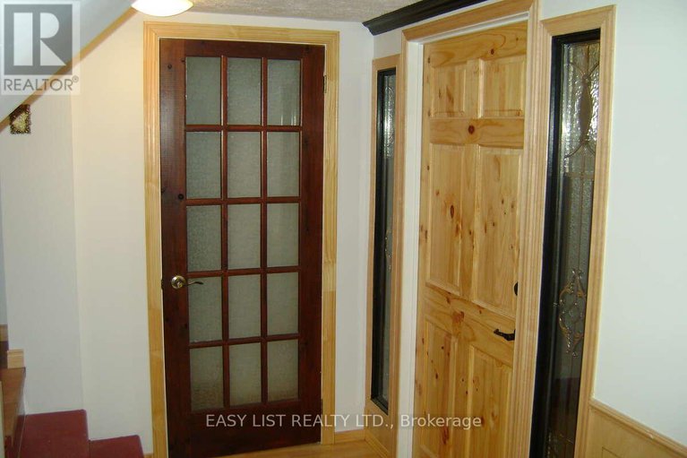 27540685/271-mcarthur-avenue/vanier/ottawa/ontario/K1L6P3_45