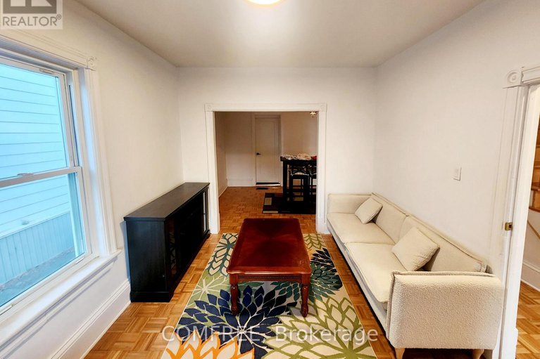 28963681/274-bell-street-s/west-centre-town/ottawa/ontario/K1S4J8_28