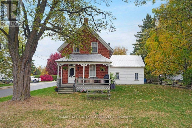 29017796/27-marlborough-street/maxville/north-glengarry/ontario/K0C1T0_2