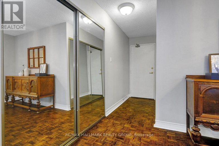 28458755/1005-158a-mcarthur-avenue/vanier/ottawa/ontario/K1L8E7_5