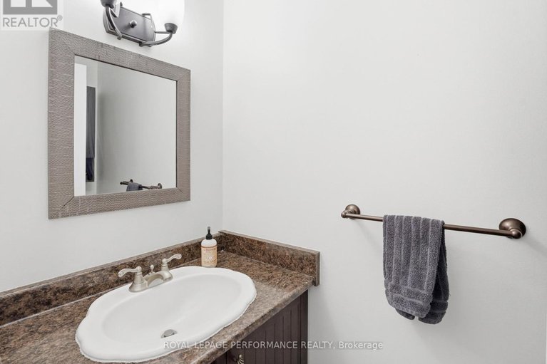 29570423/6442-bilberry-drive/orleans-wood/ottawa/ontario/K1C4P3_23