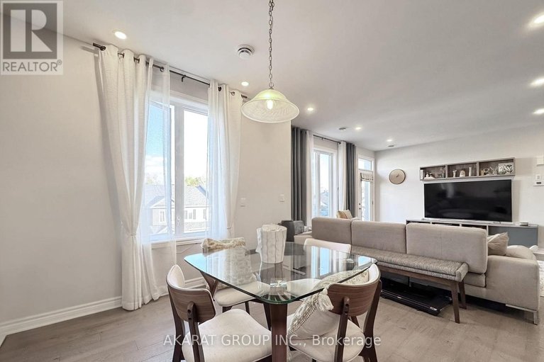 29112778/g-725-dearborn-private/blossom-parkkemp-parkfindlay-creek/ottawa/ontario/K1T0W4_12