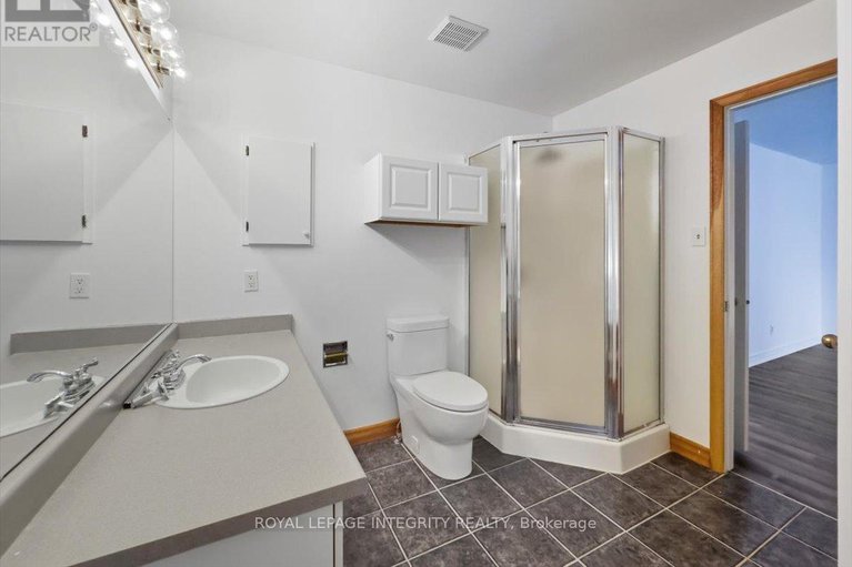 29060732/1791-tache-way/fallingbrookpineridge/ottawa/ontario/K4A2S7_28