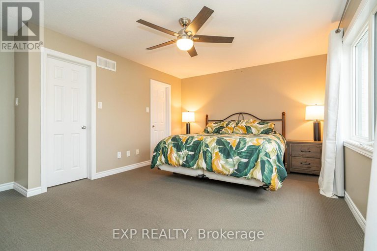 28799331/3545-woodroffe-avenue/strandherd/ottawa/ontario/K2G7A8_28