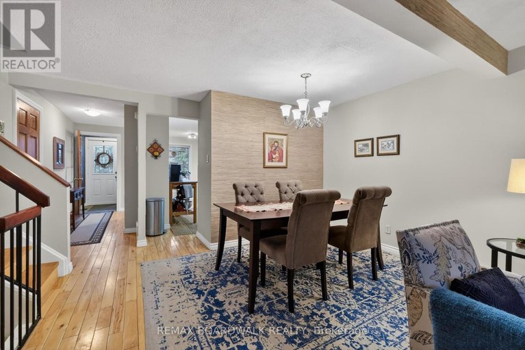 29607397/7925-jeanne-darc-boulevard-n/orleans-wood/ottawa/ontario/K1C2C7_8