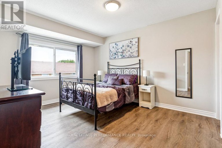 28585598/74-4634-cosmic-place/pineview/ottawa/ontario/K1B4R8_31