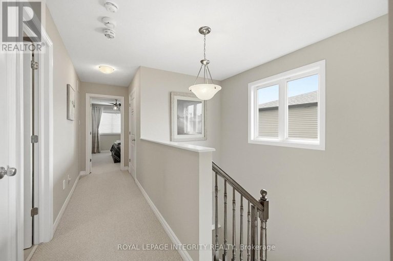 29671638/208-mountain-sorrel-way/avalon-west/ottawa/ontario/K4A1H2_17