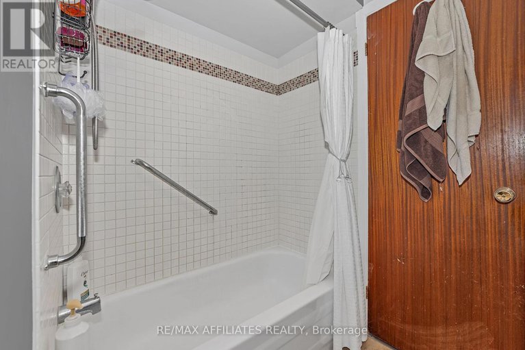 28804573/11-tripp-crescent/pheasant-run/ottawa/ontario/K2J1C5_18