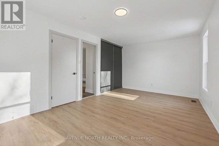 29437620/4-marielle-court/fairfield-heights/ottawa/ontario/K2B8P4_18