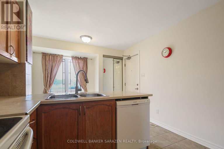 28730910/507a-chapman-mills-drive/strandherd/ottawa/ontario/K2J0M8_4
