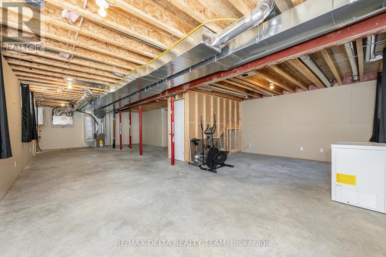 29328717/688-geneva-crescent/embrun/russell/ontario/K0A1W0_37