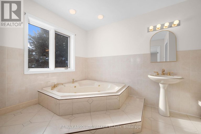 27963208/1072-bravar-drive/manotick-long-island-nicholls-island/ottawa/ontario/K4M1G3_22
