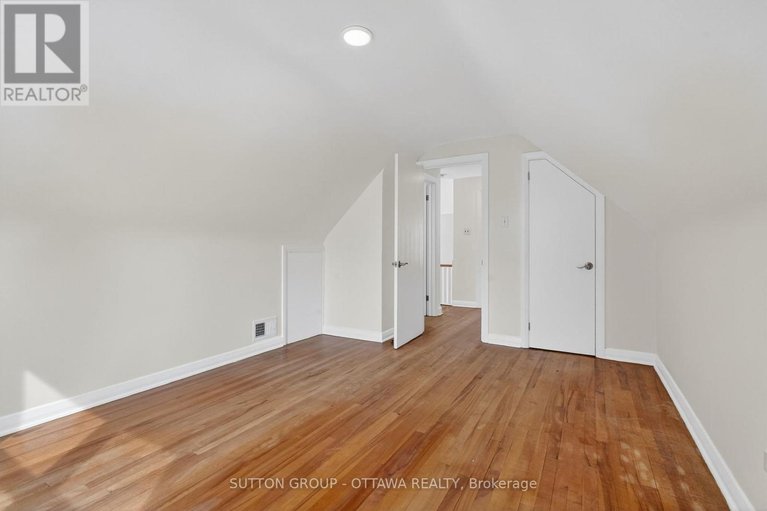 29515189/499-neighbourhood-way/riverview-park/ottawa/ontario/K1G0J3_24