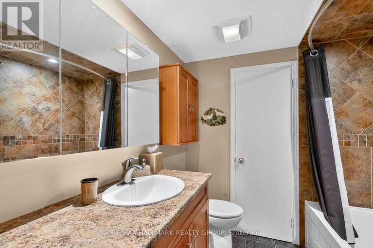 28966380/1816-applegrove-court/beacon-hill-south/ottawa/ontario/K1J6S5_46